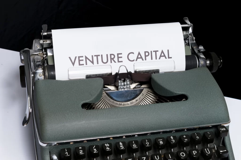 Tidak diragukan lagi, untuk mendapatkan modal startup yang besar harus bisa menarik investor venture capital